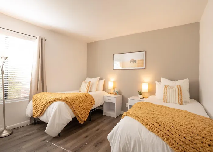 Apartment Cozy Retreat - Pool, Spa, Pickleball