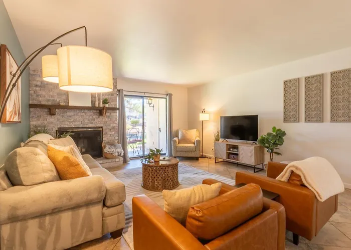 Apartment Cozy Retreat - Pool, Spa, Pickleball *