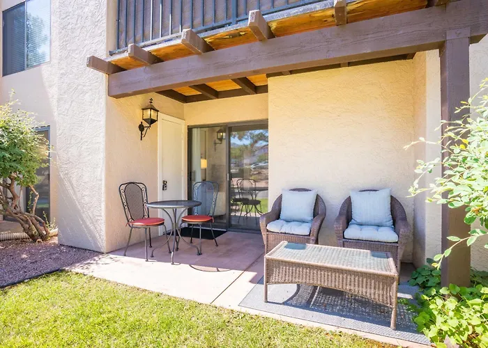 Apartment Cozy Retreat - Pool, Spa, Pickleball