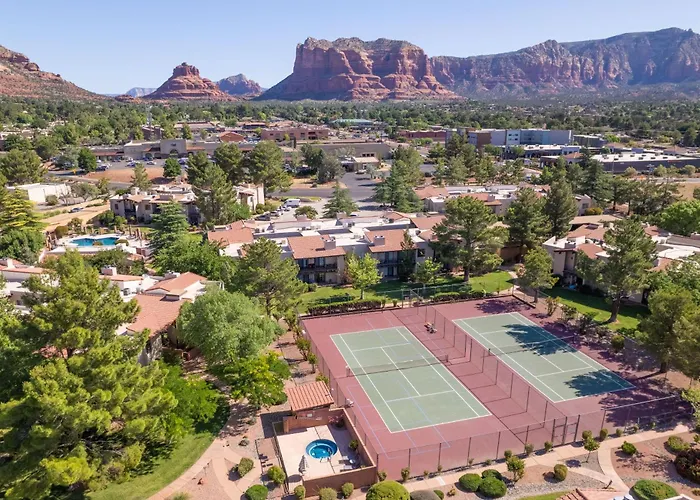 Cozy Retreat - Pool, Spa, Pickleball Apartment *